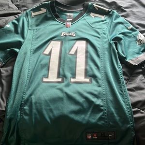 Carson wentz jersey. NFL on field size M